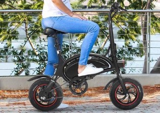 Elektrische fiets step met trappers