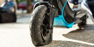 lekke-band-elektrische-step-reparatie